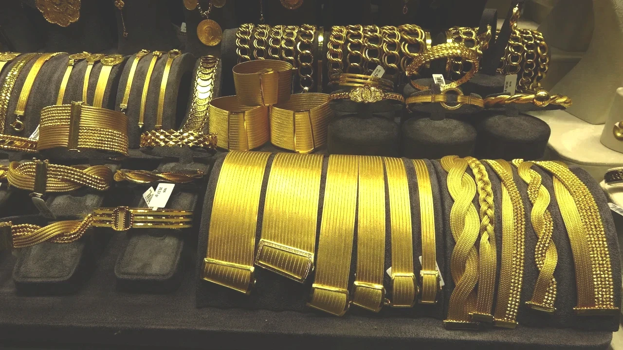 Altın tarafında mevcut geri çekilmeler